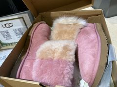 -UGG(燕莎奥特莱斯购物中心店)