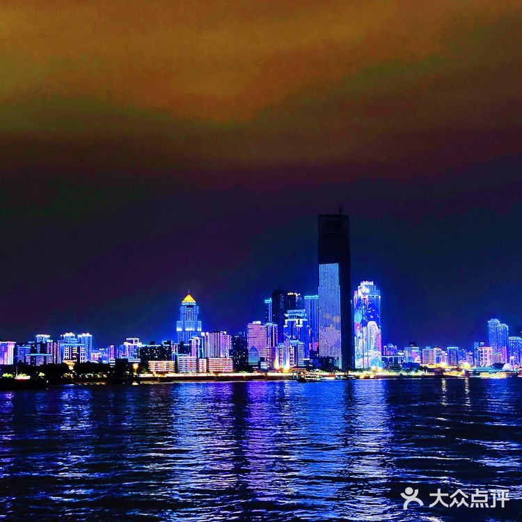 十元夜景轮渡（武汉江景夜景） 