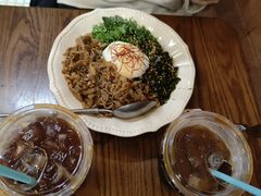 -CowCow其其·牛杂咖啡公司(六运店)