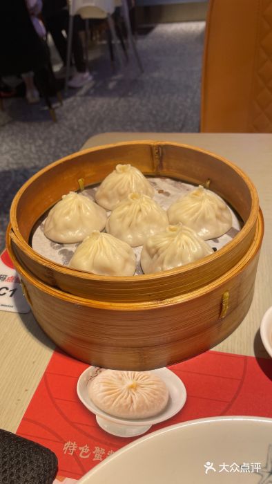 穿蒸引鲜·嗲记(正大广场店)蟹粉小笼包图片