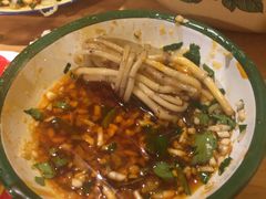 -拈签一笑黄牛肉辣卤串串