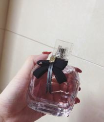 -YVESSAINTLAURENT