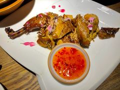 桃花烤鸡-蜜桃餐厅·江浙融合菜(荟聚购物中心店)