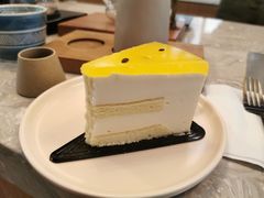 -彳亍咖啡·这里(水湾路店)