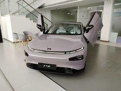 -小鹏汽车体验中心(苏州龙湖狮山天街店)