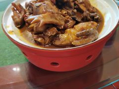 崂山菇炖鸡-宏源鑫海鲜餐厅·海景婚宴厅(石老人店)