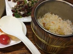 土豆焖饭-滇香肴·云南菜蒸汽石锅鱼(云南北路店)