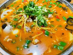 鲜锅兔-盐与味葱葱鲫鱼•自贡菜江湖菜(春熙店)