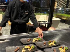 -丽思卡尔顿·炙焰·铁板烧餐厅