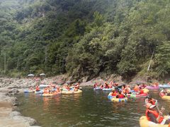 -安吉龙王山峡谷漂流