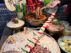 -毛肚向右·川渝毛肚王(经开永旺店)