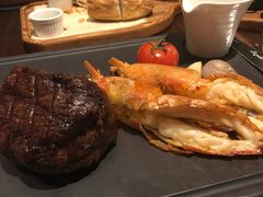 -恰餐厅及酒吧 CHAR Bar & Grill (北京丽都皇冠假日店)
