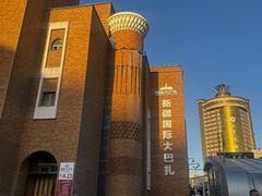 -丝路天山酒店(国际大巴扎店)