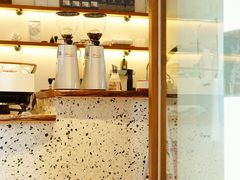 -Line 咖啡(石厦花园店)