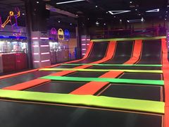 -酷跳蹦床主题公园(万胜广场店)