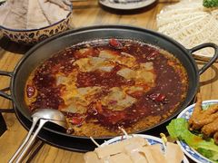 -旧街市鲜货老火锅(大光路店)