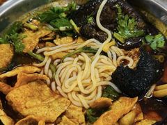 -柳州肥姨妈大骨螺蛳粉(江宁万达店)