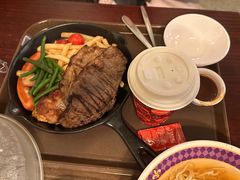 -皇室宴会厅(香港迪士尼乐园)