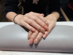 -甲·铺轻奢美甲美睫