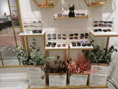 -肆兮眼镜·蔡司·徕卡战略合作店(大坪店)
