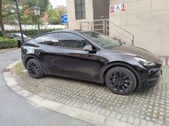 -TESLA 特斯拉(上海太古汇体验店)
