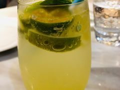 -芳草地西式融合餐厅(回龙窝店)