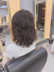 -苑苑发型设计