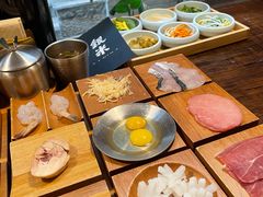 -银米·云南传统过桥米线(双廊黑金冠店)