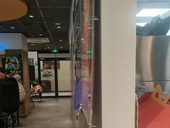 -麦当劳(百联西郊购物中心店)