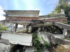 -四川汶川特大地震漩口中学遗址