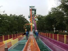 -汤山欢乐水世界