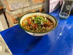 冒肥肠-马路边边串串香(大成路店)