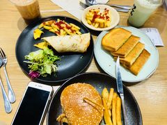 -HELLO 27 意面·沙拉·帕尼尼