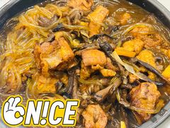 小鸡炖蘑菇-东方饺子王(新奥购物中心店)