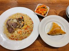 羊肉手抓饭-疆里疆外·和田烤肉·清真