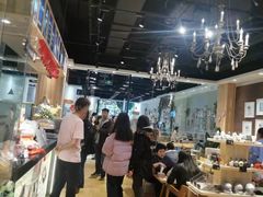 -藏猫猫咖啡主题馆(中央大道店)