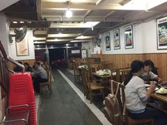 大堂-御鼎田园鸡(伴山名都店)