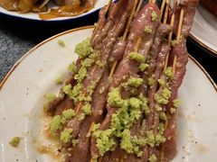 -何妹湿辣牛肉·粤式烧烤砂煲(桂雅路店)