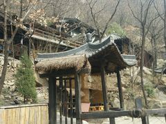 -沣峪森林公园龙潭戏水景区