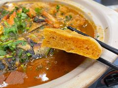 鱼头泡饼-八张桌子(老店)
