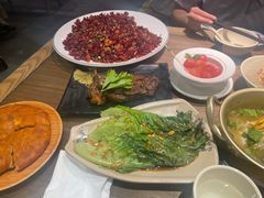 -肖四女乐山跷脚牛肉(滨江天街店)
