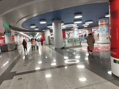 -新百广场(地铁站)