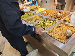 -食里香自助快餐(香槟小镇店)