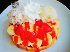 -莓园冰淇淋店