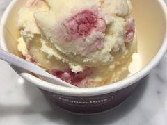 覆盆子白桃冰激淋-哈根达斯(太原长风街店)