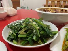 炝炒油麦菜-蜀香川菜鱼庄(然乌店)