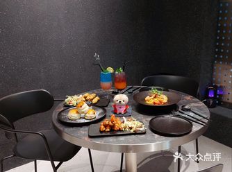 尖沙咀 | Awesomeism CAVE | 太空感餐庁