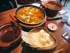 -有红鸡毛店·川菜(建设路店)