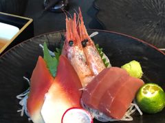 -铭牛烧肉·和牛海鲜自助(高新月牙湖店)