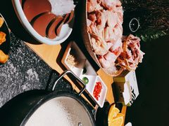 -洪氏嗨捞·广东猪肚鸡·椰子鸡火锅(西咸万象城店)